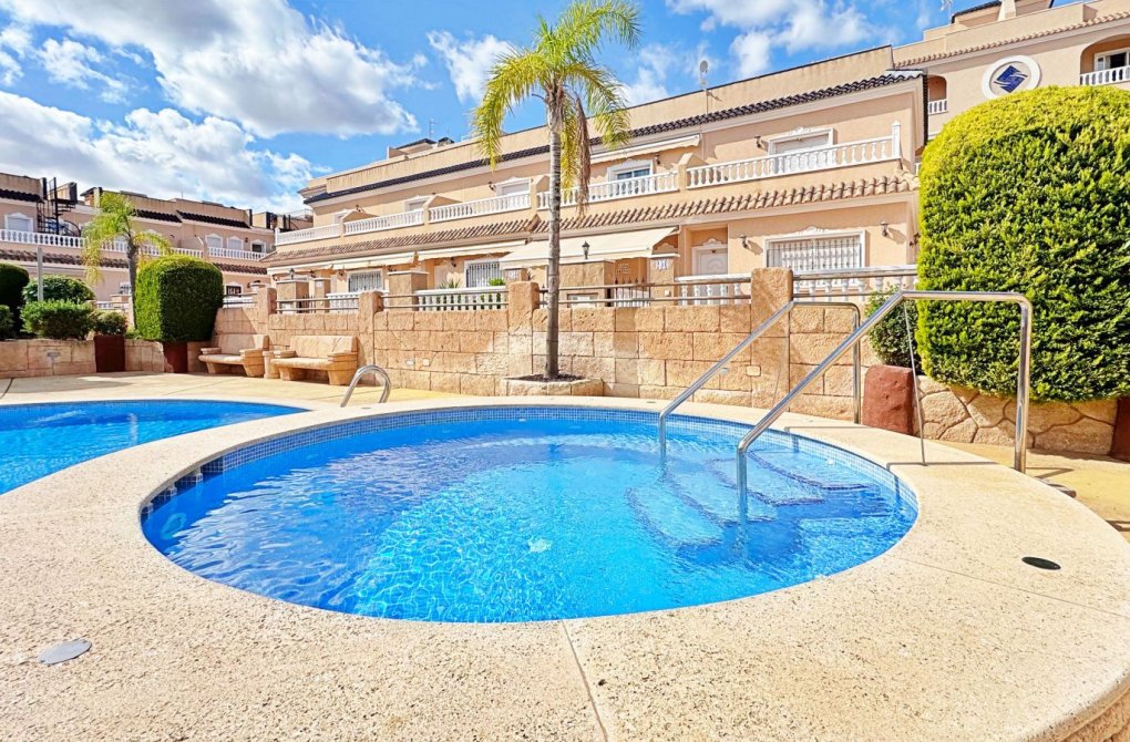Resale - Townhouse - Orihuela Costa - Villamartin