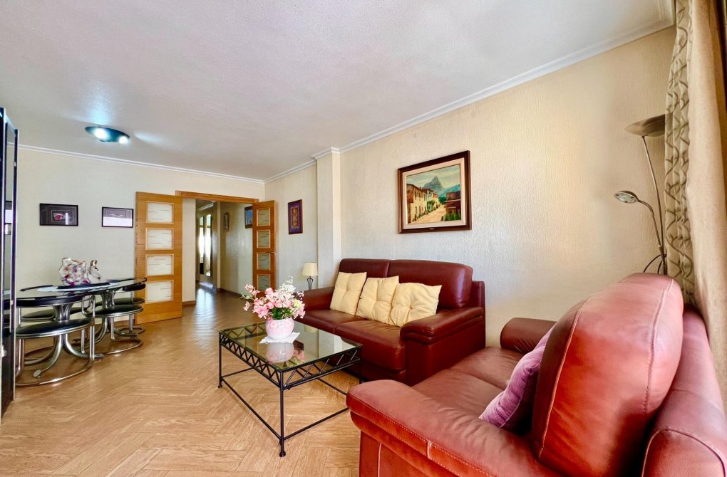 Resale - Apartment - Torrevieja - Las Piscinas Naturales