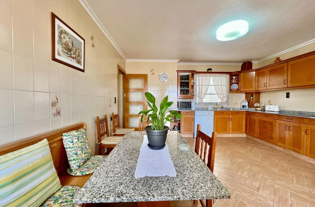 Resale - Apartment - Torrevieja - Las Piscinas Naturales