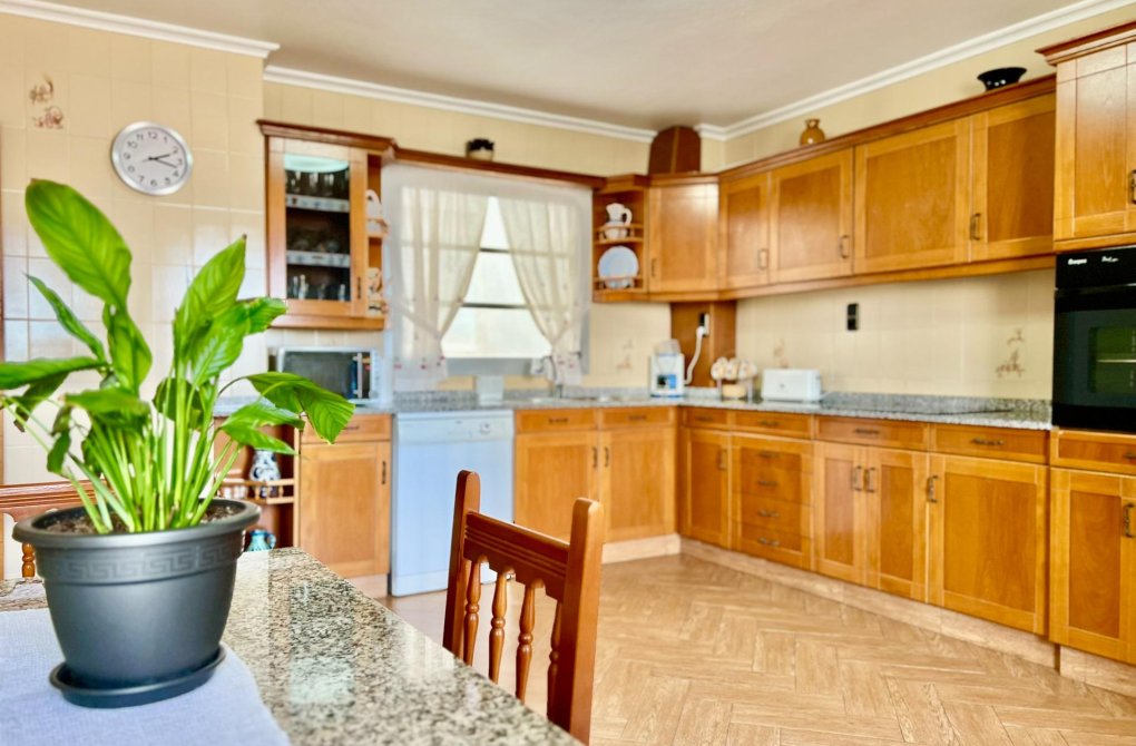 Resale - Apartment - Torrevieja - Las Piscinas Naturales