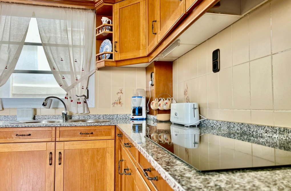 Resale - Apartment - Torrevieja - Las Piscinas Naturales