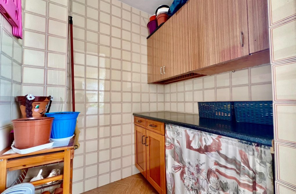 Resale - Apartment - Torrevieja - Las Piscinas Naturales