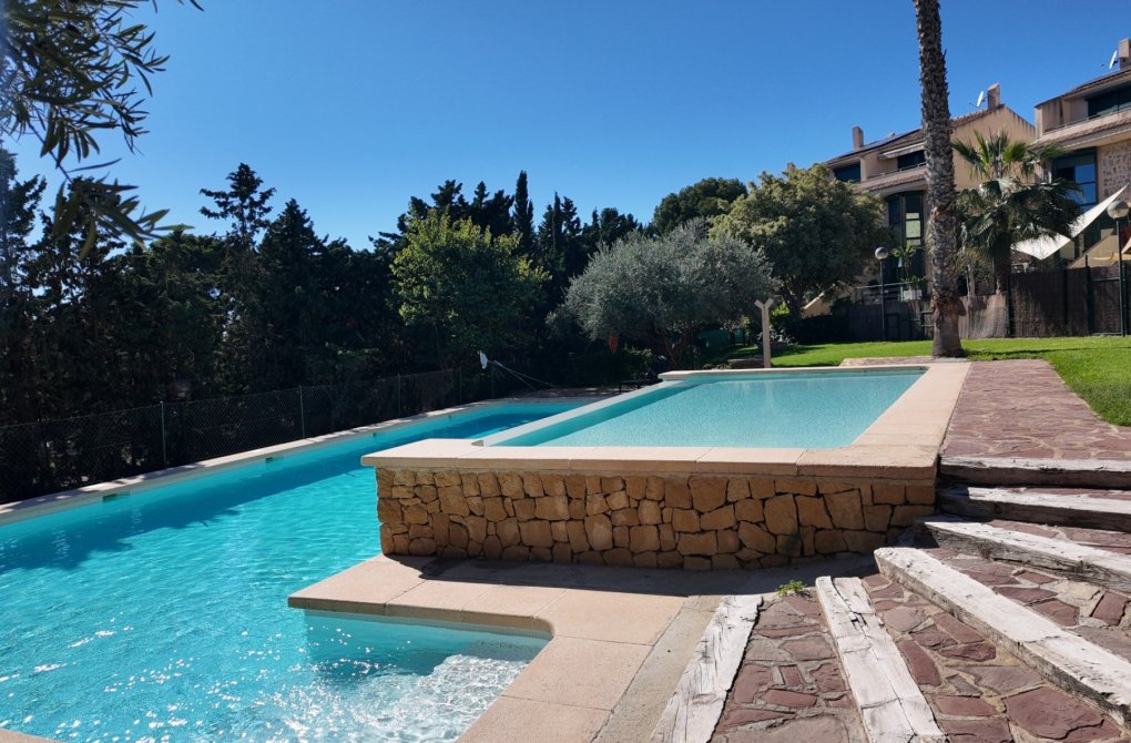 Resale - Bungalow - San Juan de Alicante - Lloixa