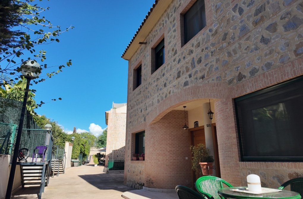 Resale - Bungalow - San Juan de Alicante - Lloixa