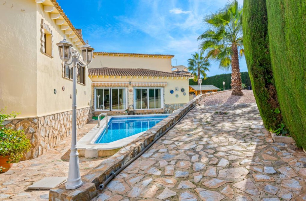 Resale - Villa - Algorfa - Castillo De Montemar