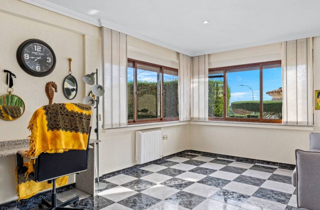 Resale - Villa - Algorfa - Castillo De Montemar