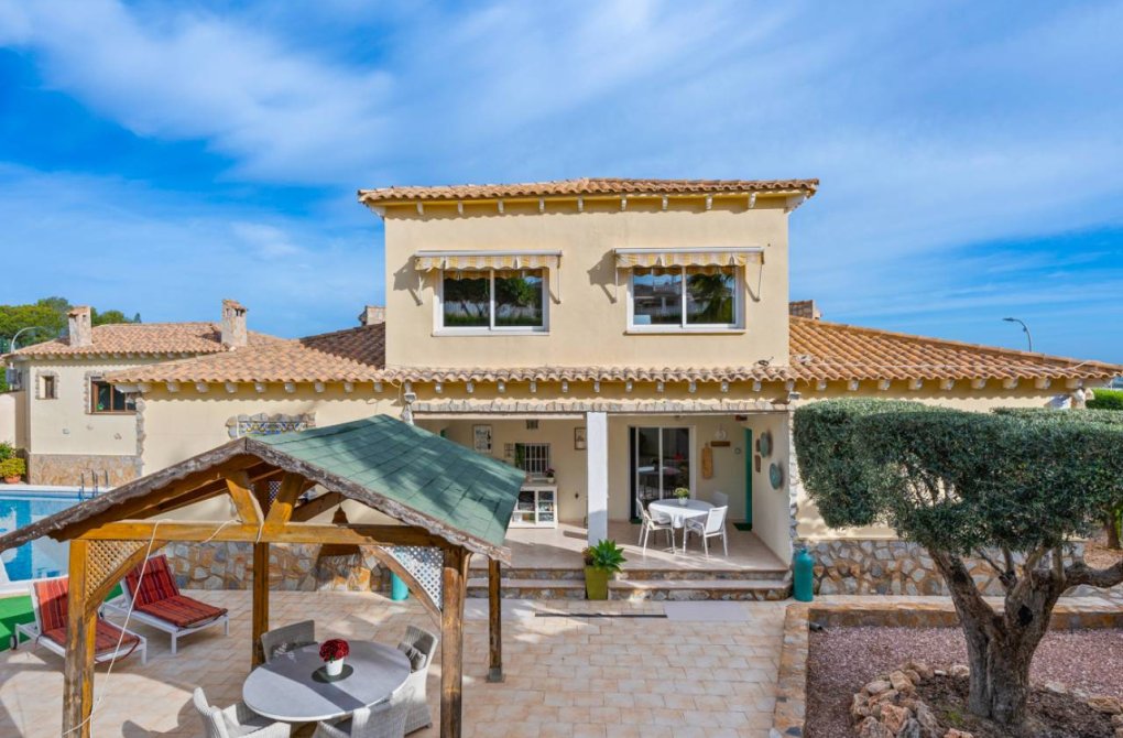 Resale - Villa - Algorfa - Castillo De Montemar