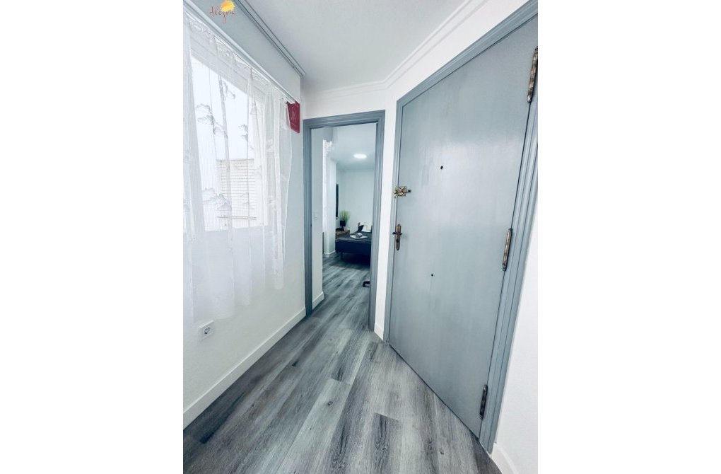 Resale - Apartment - Torrevieja - Curva del Palangre