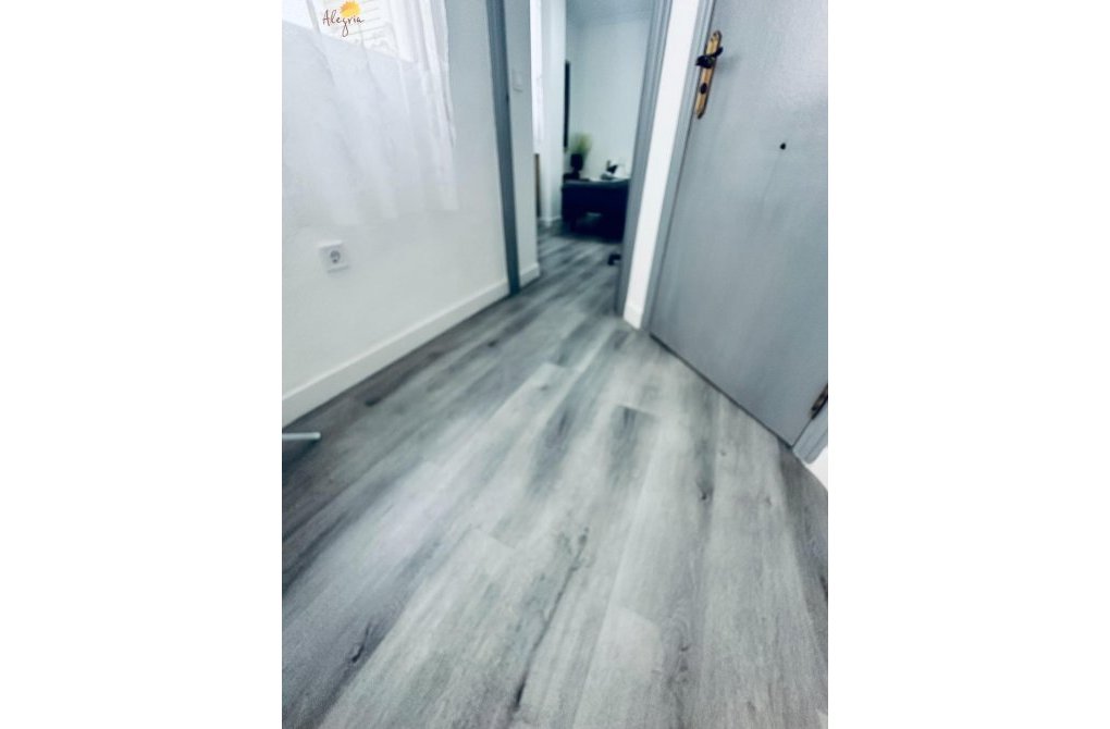 Resale - Apartment - Torrevieja - Curva del Palangre