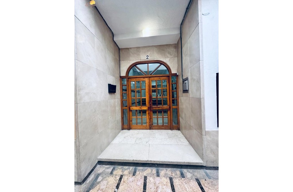 Resale - Apartment - Torrevieja - Curva del Palangre