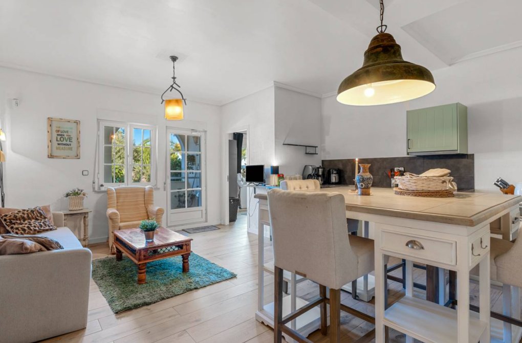 Вторичное жилье - Финка / Загородная недвижимость - Los Montesinos