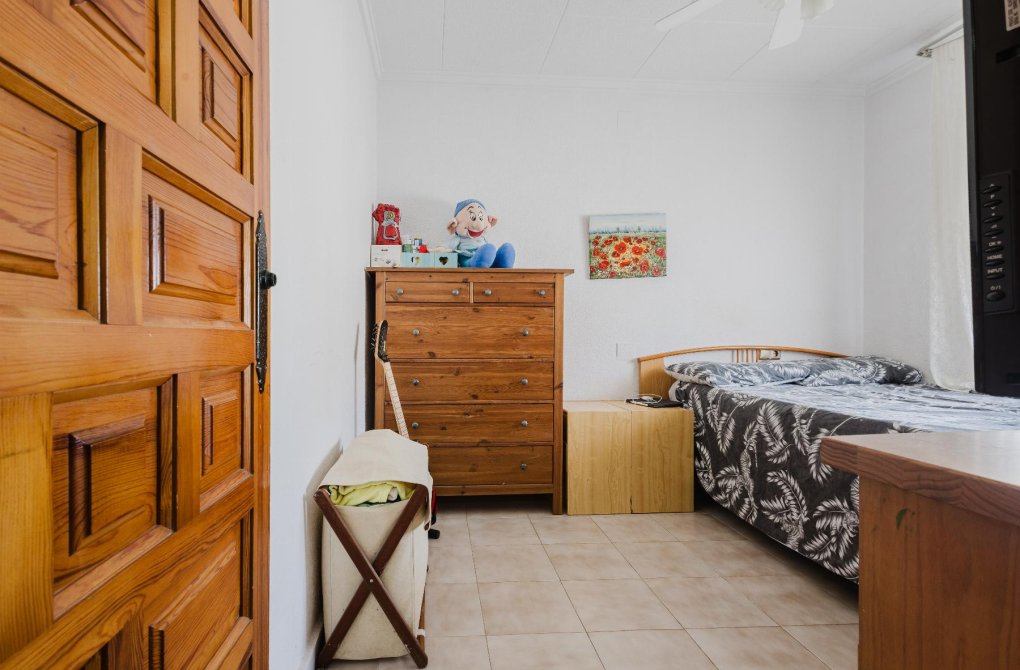 Resale - Chalet - Torrevieja - La siesta