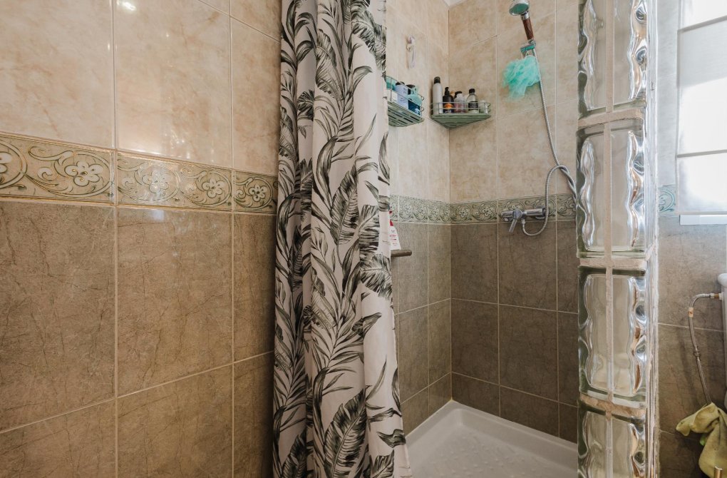 Resale - Chalet - Torrevieja - La siesta