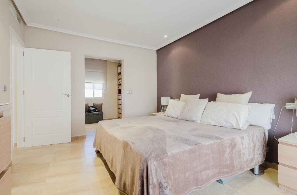 Resale - Chalet - Torrevieja - La siesta