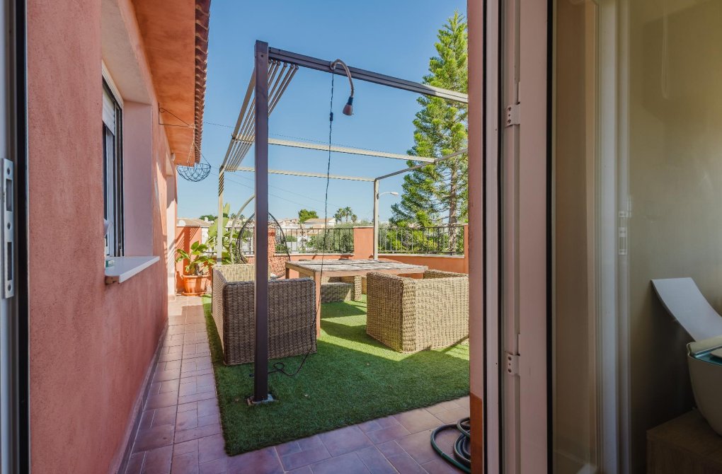 Resale - Chalet - Torrevieja - La siesta