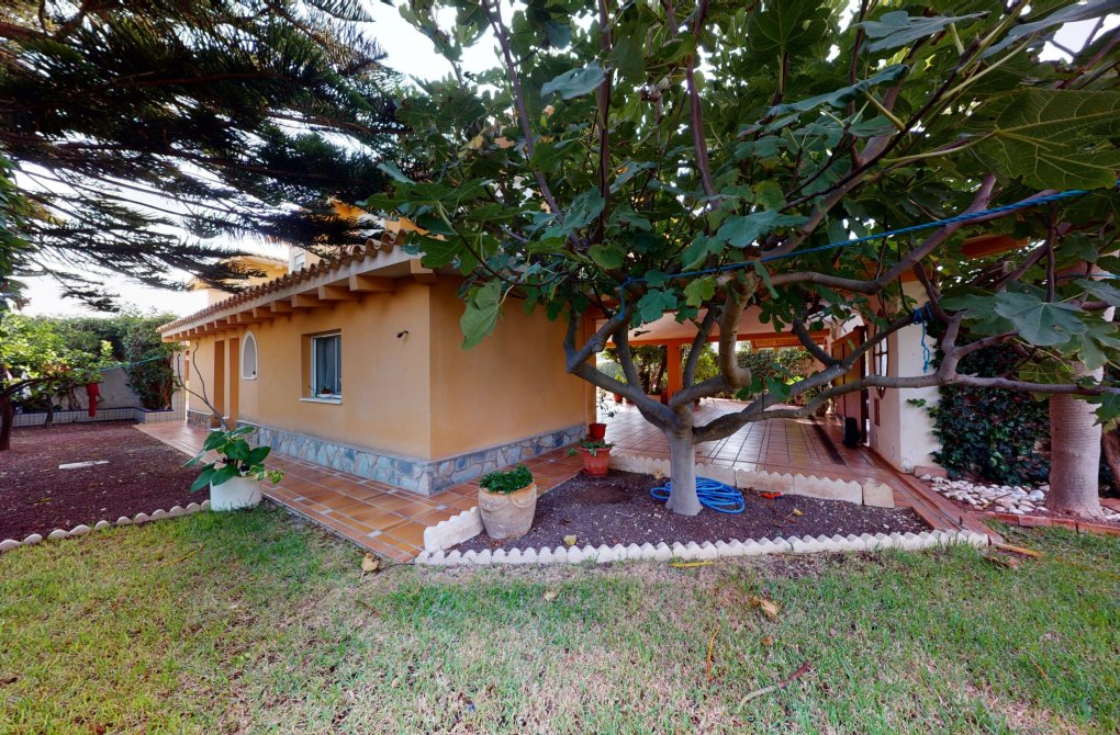 Вторичное жилье - Casa или Chalet Independiente - Orihuela Costa