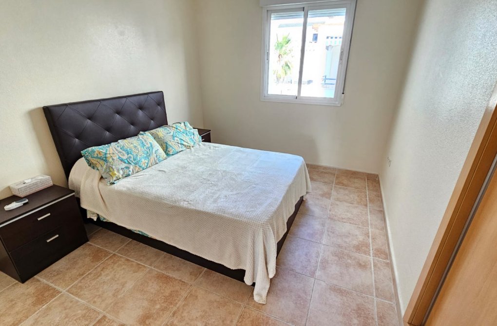 Resale - Apartment - Torrevieja - torrevieja