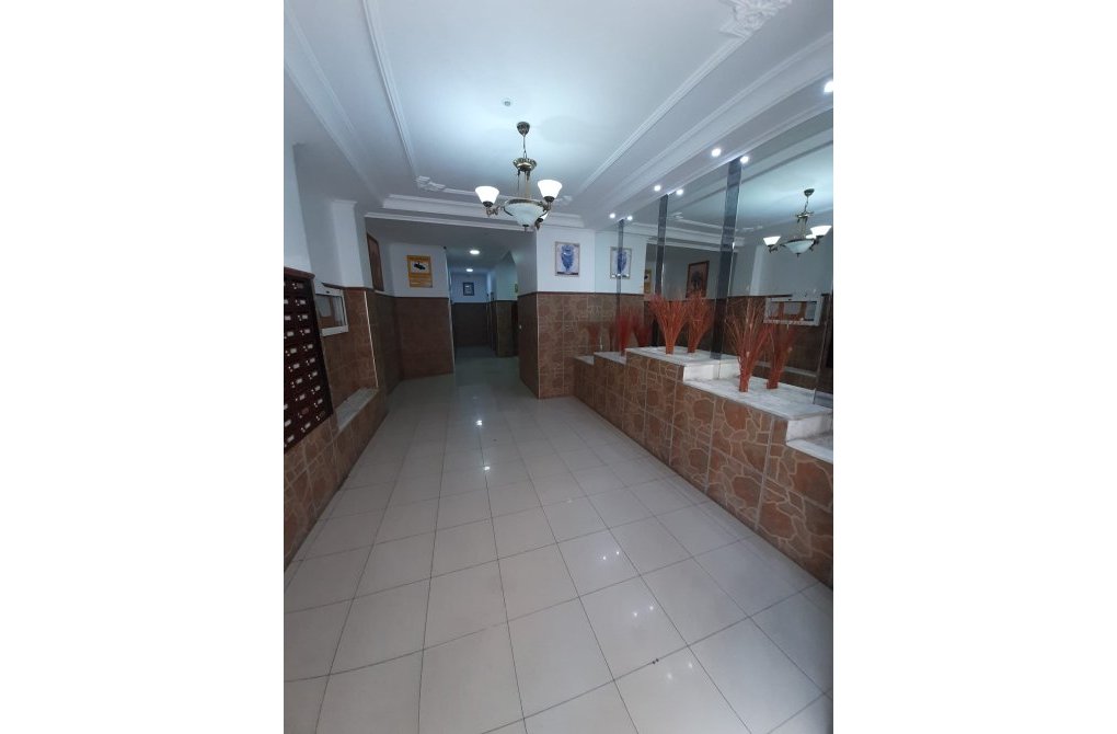 Вторичное жилье - Апартаменты - Torrevieja - torrevieja