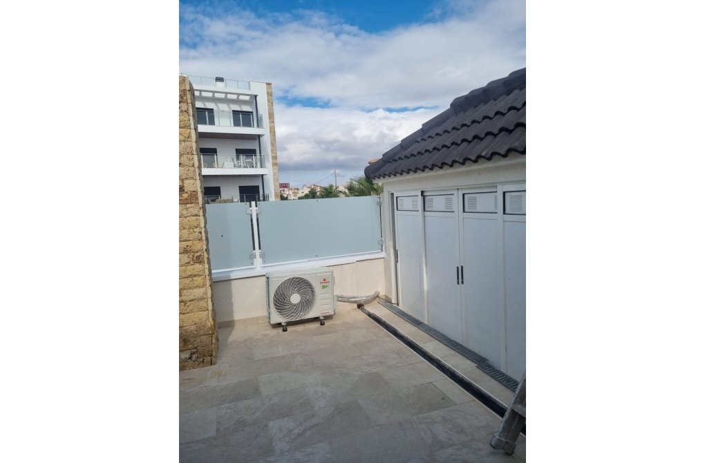 Вторичное жилье - адосадо - Orihuela Costa