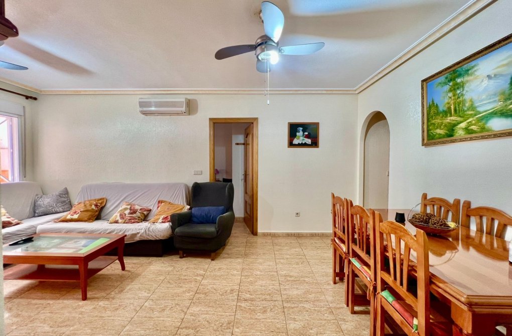 Resale - Apartment - Torrevieja - Habaneras