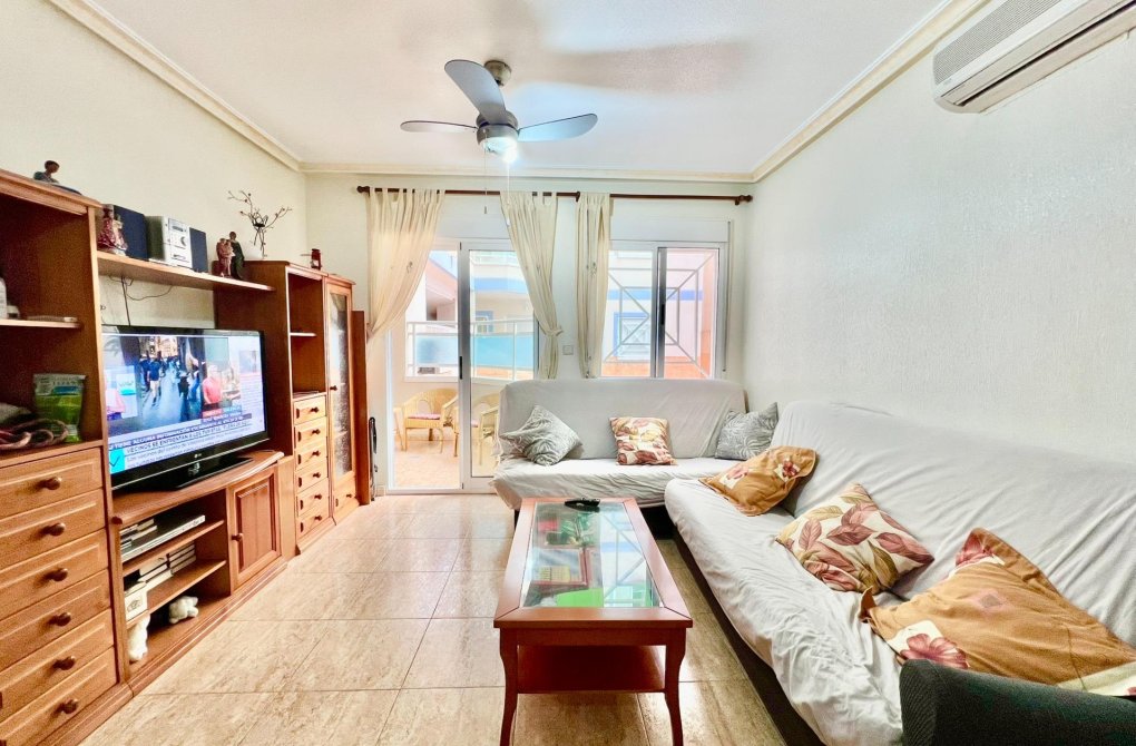Resale - Apartment - Torrevieja - Habaneras
