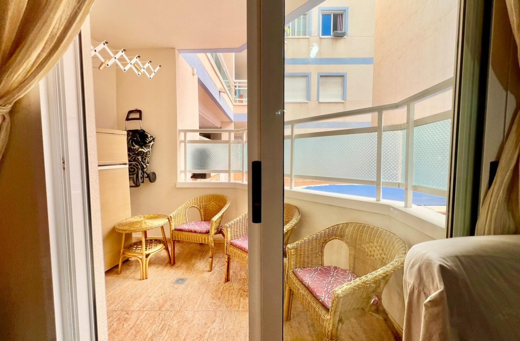 Resale - Apartment - Torrevieja - Habaneras