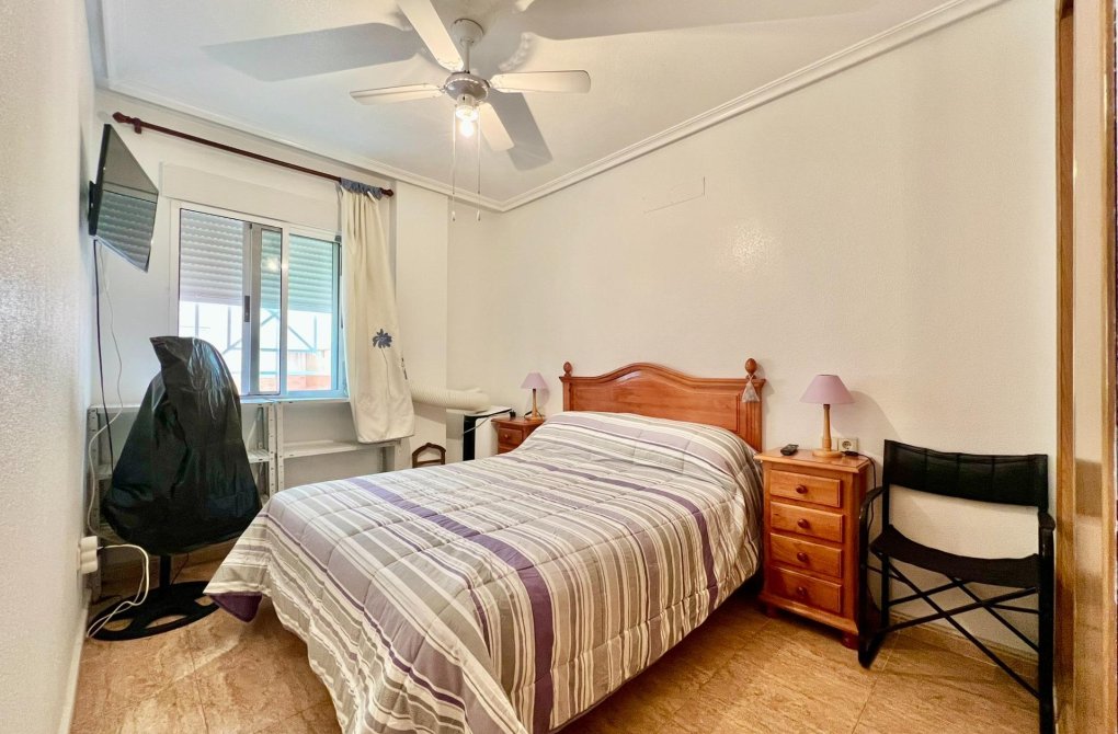 Resale - Apartment - Torrevieja - Habaneras