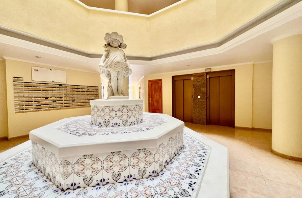 Resale - Apartment - Torrevieja - Playa del cura