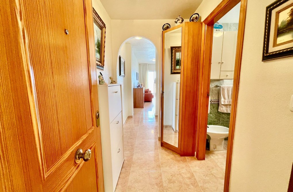 Resale - Apartment - Torrevieja - Playa del cura