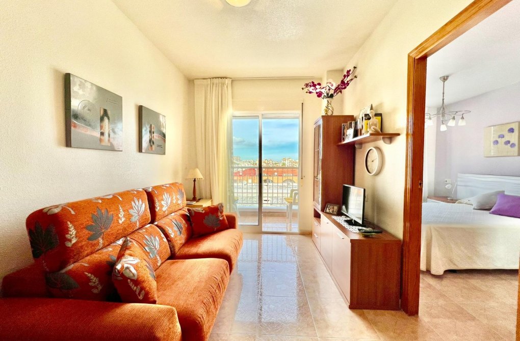 Resale - Apartment - Torrevieja - Playa del cura