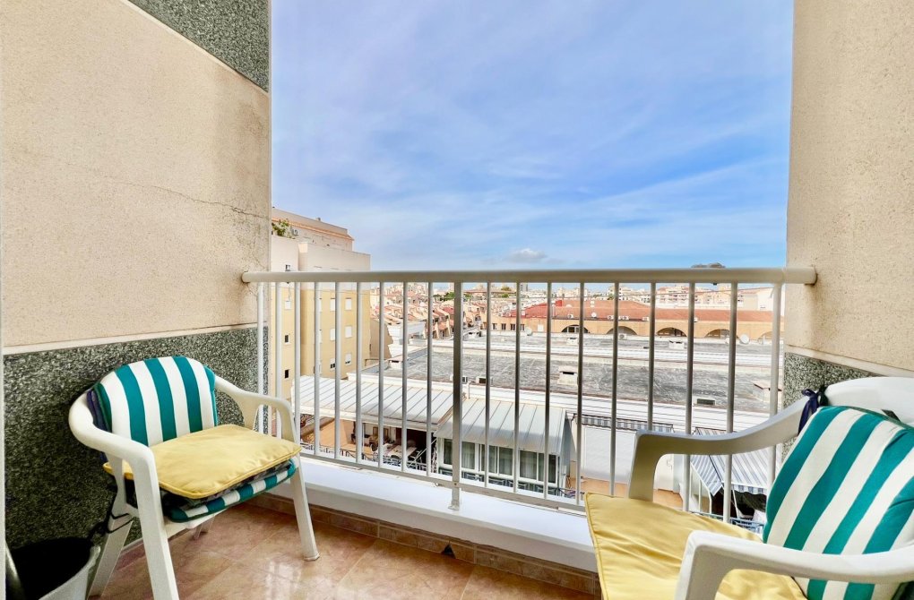 Resale - Apartment - Torrevieja - Playa del cura