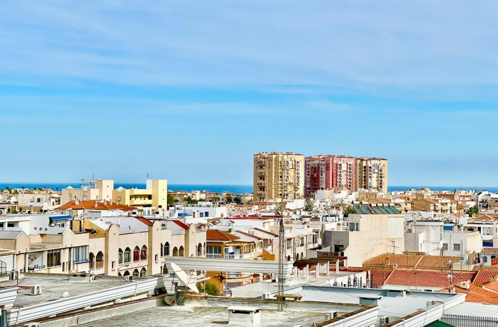 Resale - Apartment - Torrevieja - Playa del cura