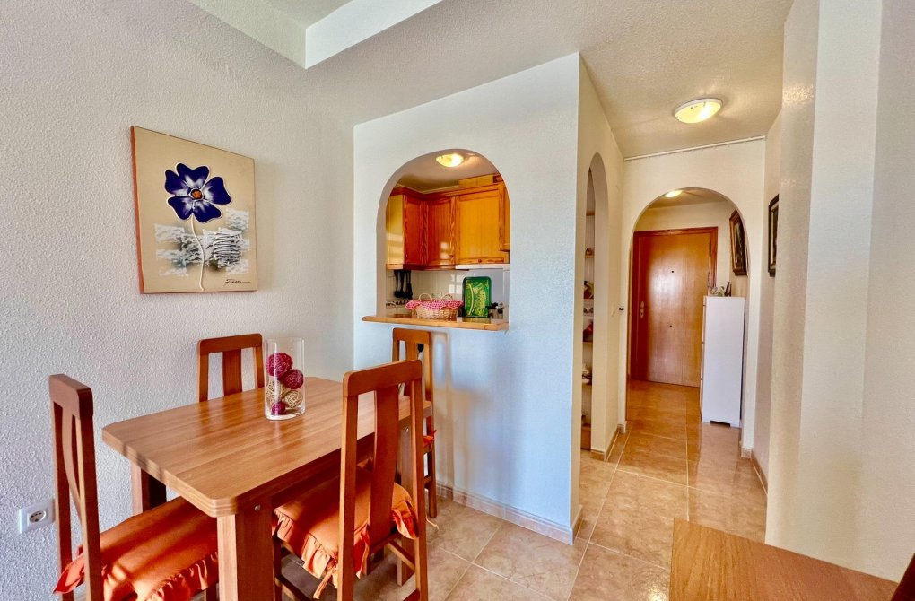 Resale - Apartment - Torrevieja - Playa del cura