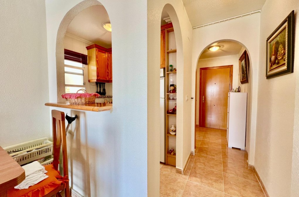 Resale - Apartment - Torrevieja - Playa del cura
