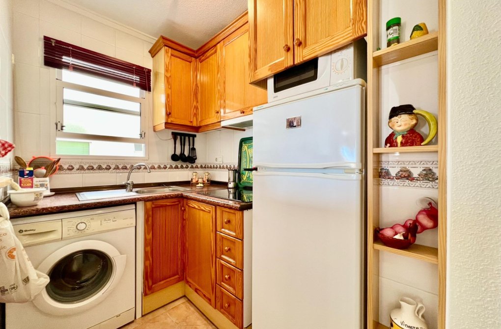 Resale - Apartment - Torrevieja - Playa del cura