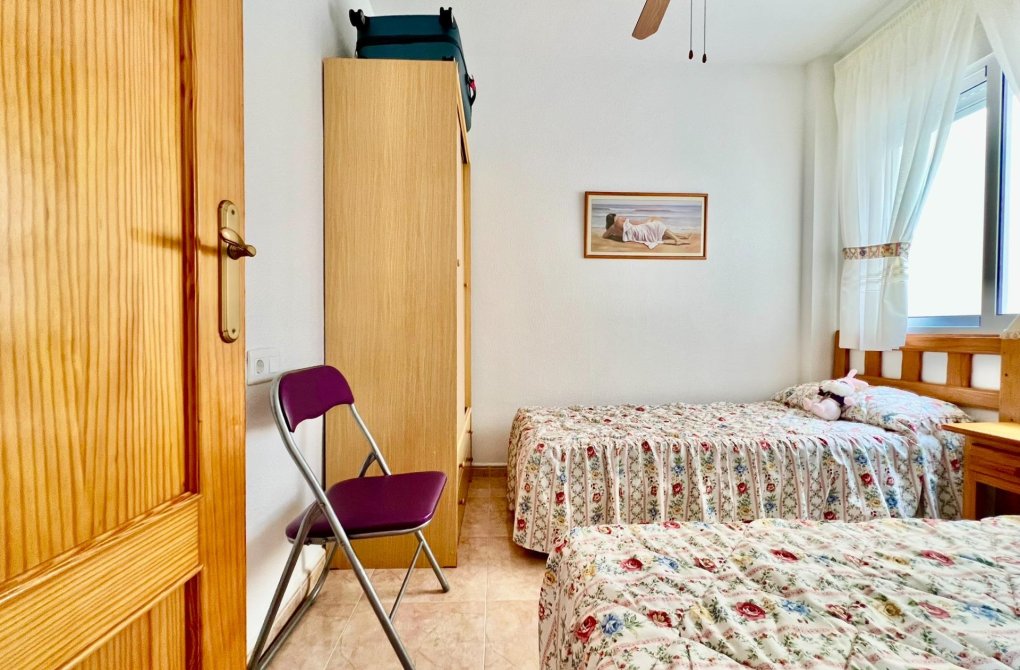 Resale - Apartment - Torrevieja - Playa del cura