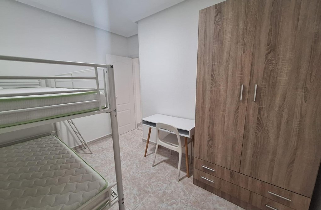  - Apartament - Torrevieja - Centro