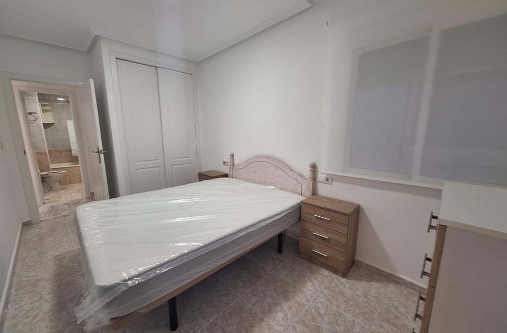  - Apartament - Torrevieja - Centro