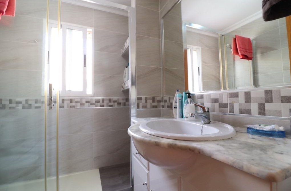 Resale - semi-detached house - Orihuela Costa - La Zenia