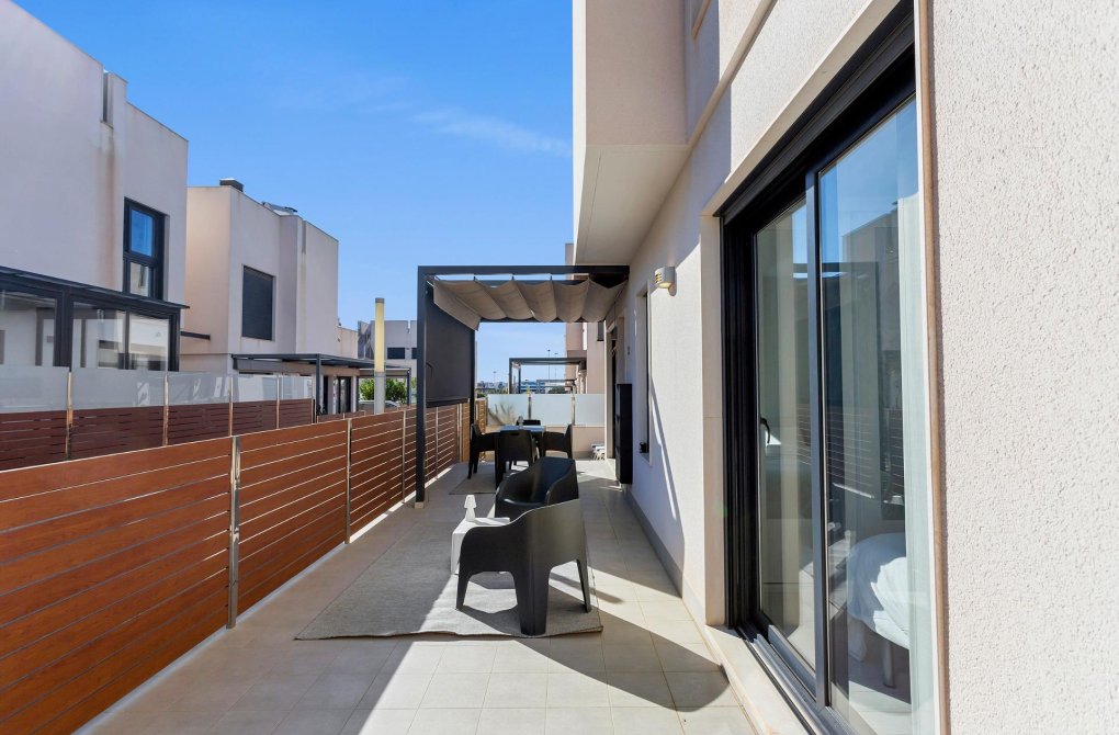 Resale - Villa - Torrevieja - Sector 25