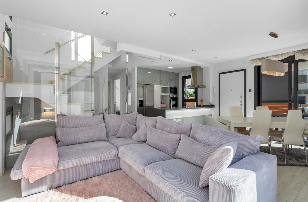 Resale - Villa - Torrevieja - Sector 25