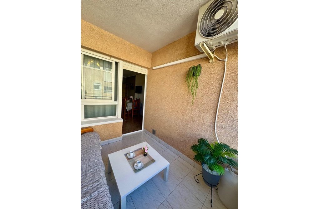 Resale - Apartment - Torrevieja - Curva del Palangre