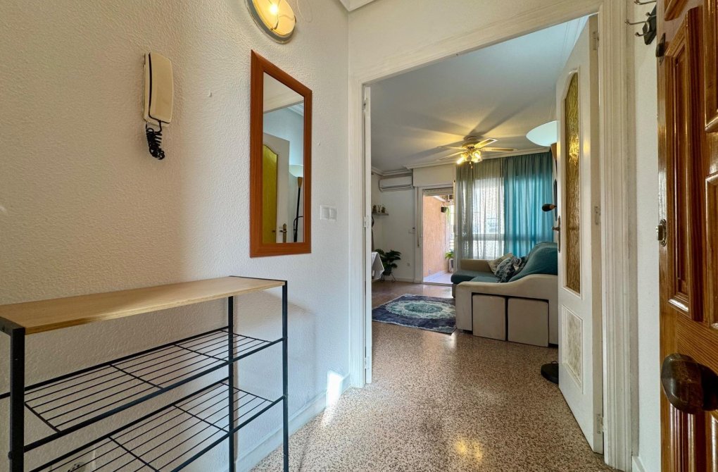 Resale - Apartment - Torrevieja - Curva del Palangre