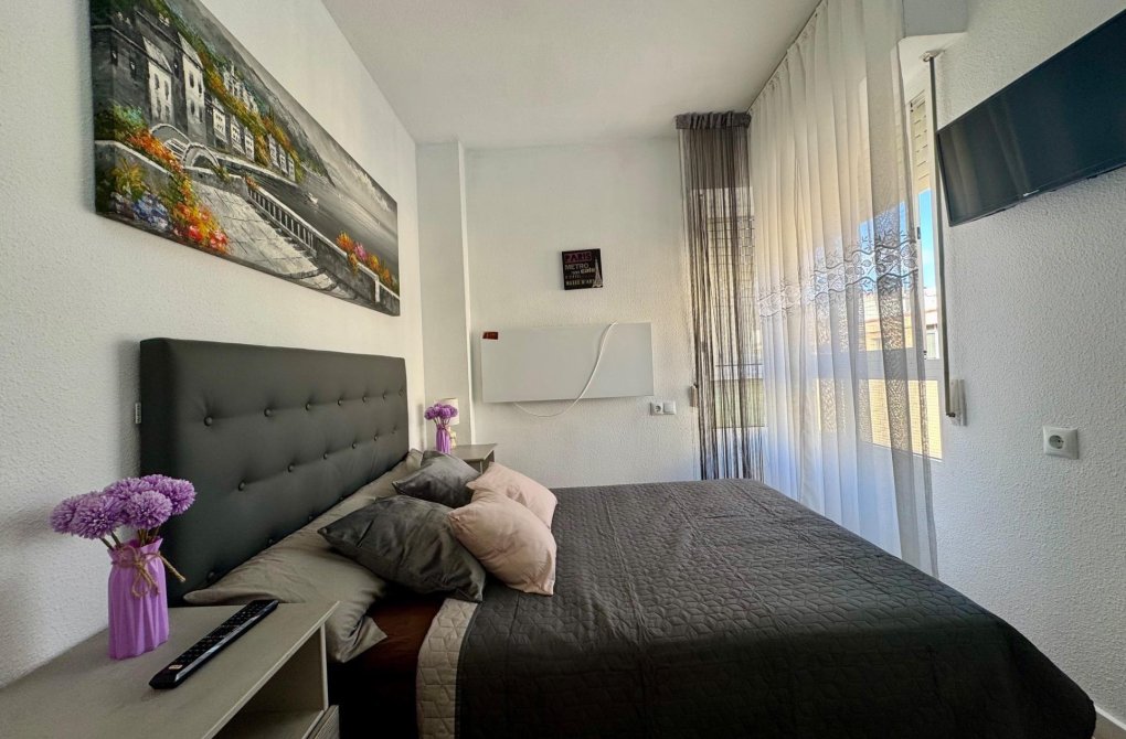 Resale - Apartment - Torrevieja - Curva del Palangre