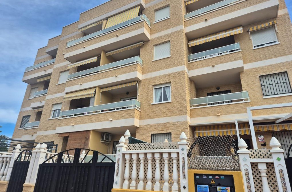 Resale - Apartment - Torrevieja - Sector 25