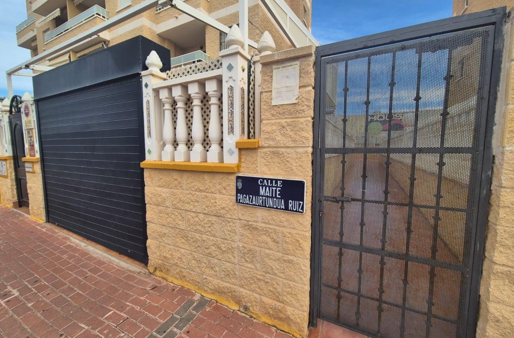 Resale - Apartment - Torrevieja - Sector 25