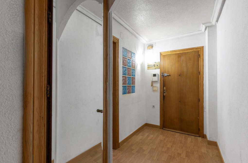 Resale - Apartment - Torrevieja - Habaneras