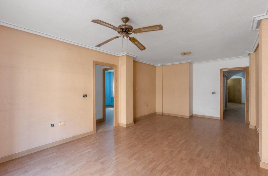 Resale - Apartment - Torrevieja - Habaneras