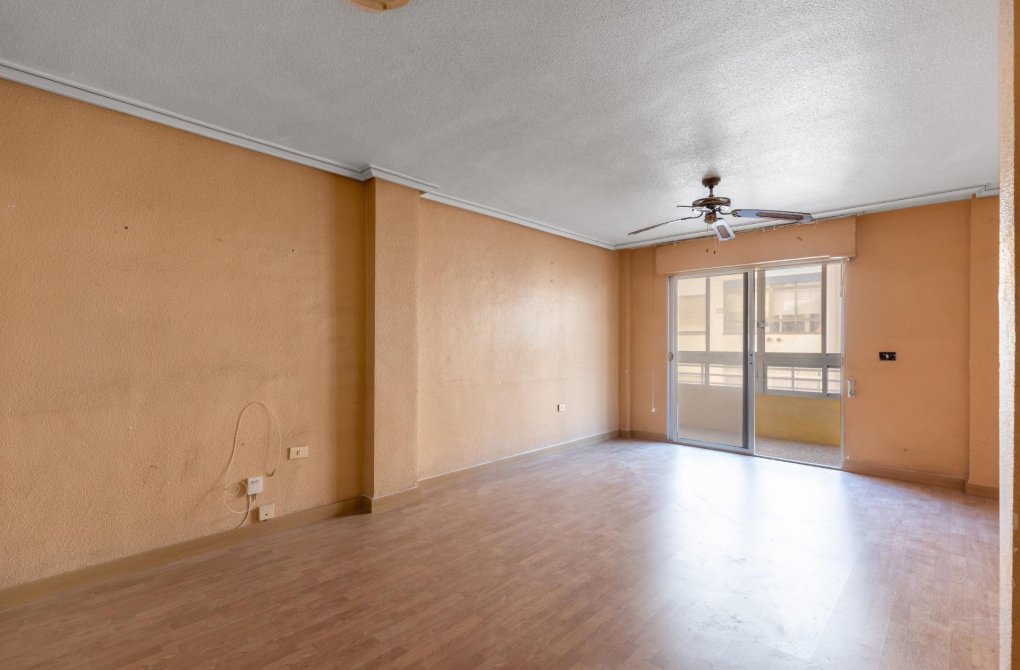 Resale - Apartment - Torrevieja - Habaneras