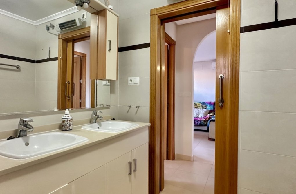 Resale - Apartment - Mil Palmeras